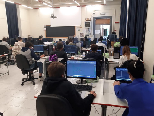 Gli studenti dell’Istituto ‘Fermi’ di Ventimiglia alla ‘Gara Nazionale CAT’ indetta dal MIUR (foto e video)