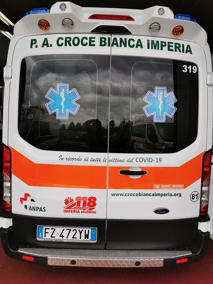 Ambulanza croce bianca