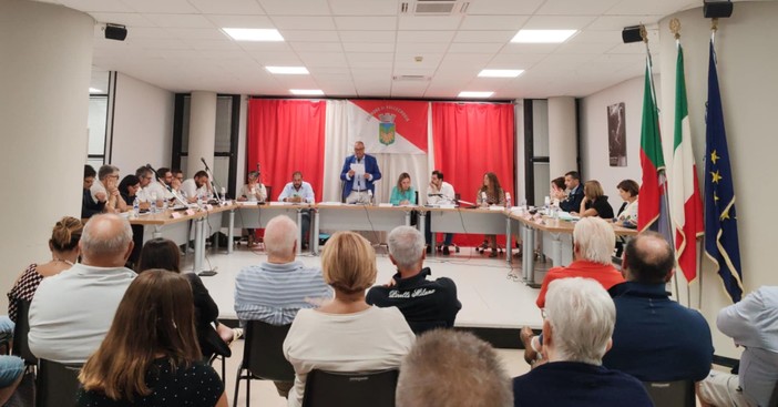 Vallecrosia, assestamento di bilancio: approvato all'unanimità (Foto e video) Vallecrosia, assestamento di bilancio: approvato all'unanimità (Foto e video)