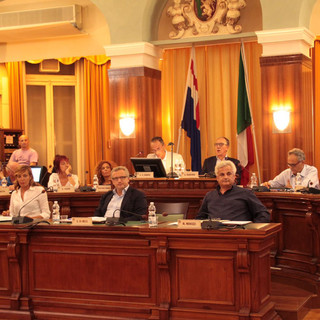 Sanremo: discussioni su giardini, Sinfonica, Rivieracqua e incontri pubblici