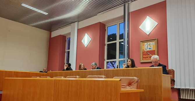 Ventimiglia, revoca delle deleghe all’assessore Serena Calcopietro: la minoranza presenta una mozione Ventimiglia, revoca delle deleghe all’assessore Serena Calcopietro: la minoranza presenta una mozione