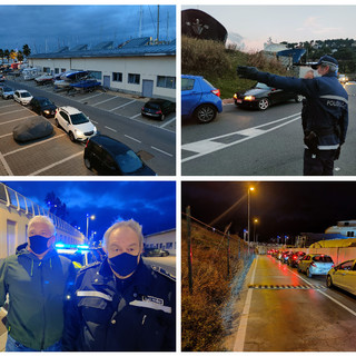 Imperia, porto blindato, in coda per il tampone al massimo 250 auto. Gagliano: "Tutti devono fare il test, ma di più non si può" (Foto e Video)