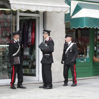 Sanremo: controlli a tappeto dei Carabinieri e dell'Ispettorato del lavoro nei negozi gestiti da stranieri nel centro