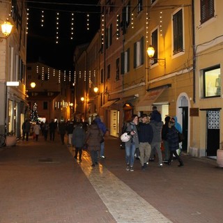 Imperia: in leggero aumento gli affari dei commercianti per le festività natalizie, aspettando i saldi del 5 gennaio