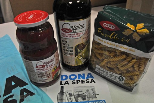 Domani in tutti i punti dei supermercati Coop della nostra regione torna l'iniziativa "Dona la Spesa"