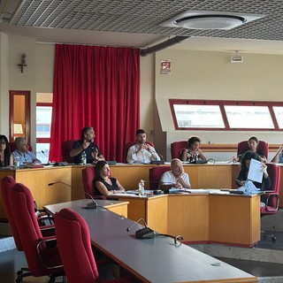 Parcheggio temporaneo nell’area dell’ex passaggio a livello di Arma: approvata la convenzione con Amaie Energia Parcheggio temporaneo nell’area dell’ex passaggio a livello di Arma: approvata la convenzione con Amaie Energia