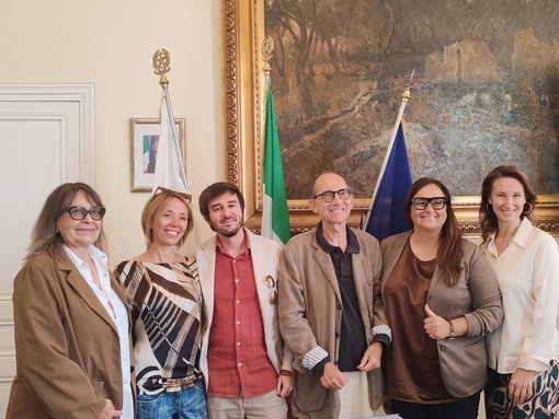 Bordighera punta sulla cultura: corsi di lingua e di teatro a Borghetto San Nicolò (Foto e video)