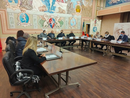 Diano Marina, consiglio comunale: i costi per il trasferimento a Savona schizzano alle stelle. Critico Parrella: “Percentuale di raccolta differenziata troppo bassa” Diano Marina, consiglio comunale: i costi per il trasferimento a Savona schizzano alle stelle. Critico Parrella: “Percentuale di raccolta differenziata troppo bassa”