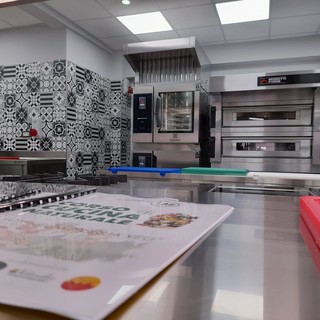 Intesa Grandi Impianti Vallecrosia, partiti i corsi di cucina: subito tutto esaurito (foto)