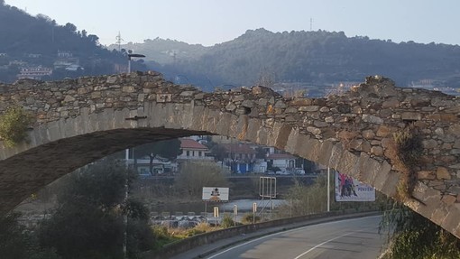 'Viaggio nelle frazioni di Imperia': visita a Castelvecchio sede del ‘Castrum Vetus Uneliae’
