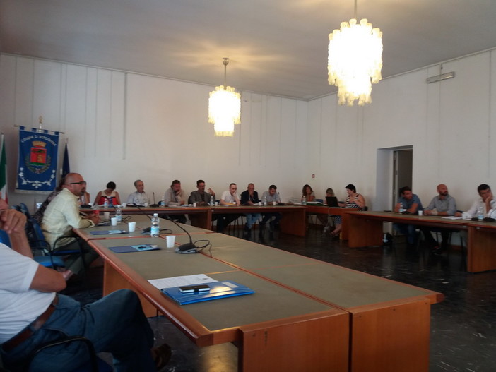 Bordighera: convocato un nuovo Consiglio comunale per martedì prossimo nella sala Rossa di Palazzo del Parco Bordighera: convocato un nuovo Consiglio comunale per martedì prossimo nella sala Rossa di Palazzo del Parco