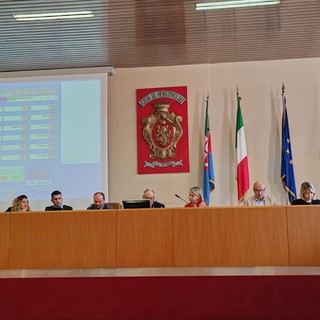 Ventimiglia, approvata all'unanimità la convenzione per l'affidamento del servizio di tesoreria comunale