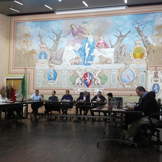 Diano Marina: il 21 dicembre torna a riunirsi il Consiglio Comunale, in discussione il regolamento sui dehors