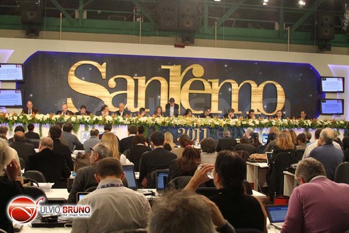 Festiva: Luca e Paolo in sala stampa "Con gli anziani ci sappiamo fare!"