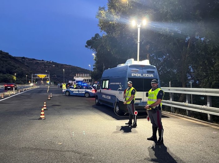 50 veicoli controllati e identificati 95 soggetti, il bilancio dei controlli della Polizia Stradale sulla A 10 50 veicoli controllati e identificati 95 soggetti, il bilancio dei controlli della Polizia Stradale sulla A 10