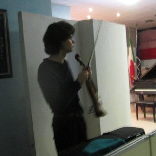 Vallecrosia: successo di pubblico al concerto del musicista romano Stefano Mhanna