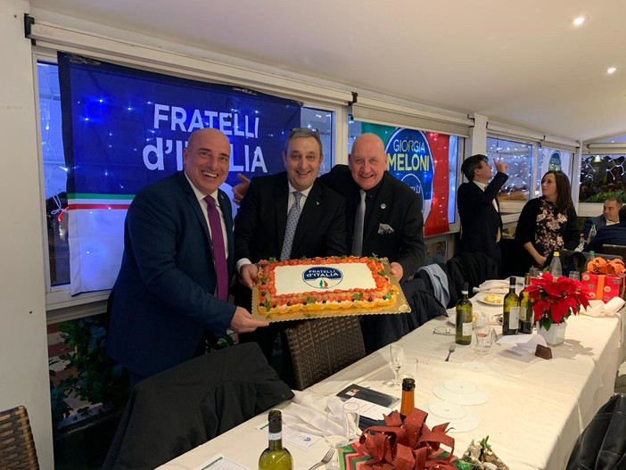 Oltre 250 persone per la cena natalizia di Fratelli d'Italia a Sanremo, "La coerenza politica paga"