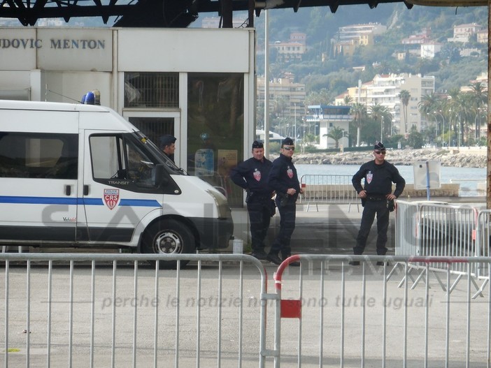 Ventimiglia: Hollande ha chiuso le frontiere ma a Ponte San Ludovico e San Luigi situazione normale