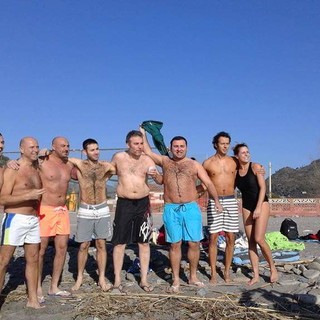Camporosso: anche quest'anno i 'temerari' hanno partecipato questa mattina al 'Cimento Invernale' Camporosso: anche quest'anno i 'temerari' hanno partecipato questa mattina al 'Cimento Invernale'