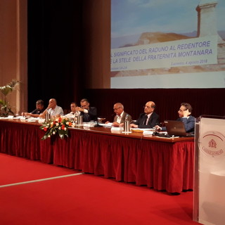 Sanremo: grande successo per la conferenza ‘Il Saccarello: montagna simbolo nella storia, nel presente e nel futuro’ al Casinò