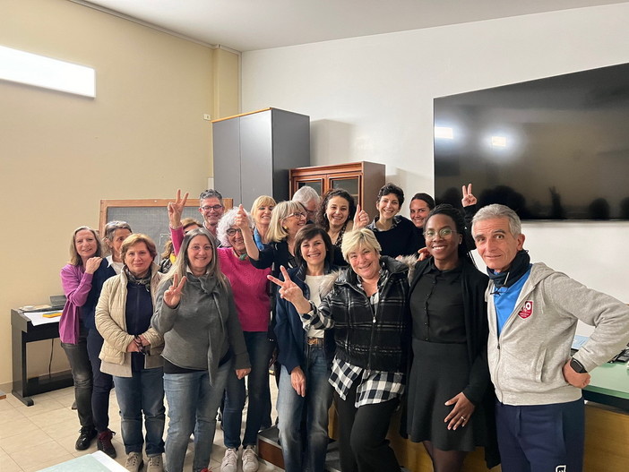 Bordighera: consegnati attestati a partecipanti ai corsi d’Inglese promossi dall’Amministrazione Bordighera: consegnati attestati a partecipanti ai corsi d’Inglese promossi dall’Amministrazione