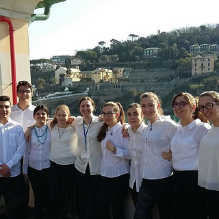 "Un tuffo nella musica" lezione-concerto per bambini da 0 a 8 anni e i loro genitori "Un tuffo nella musica" lezione-concerto per bambini da 0 a 8 anni e i loro genitori