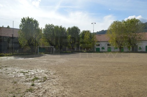 Taggia: un campo da calcio al posto delle ex Caserme Revelli, il Comune acquisisce l'area dal Demanio