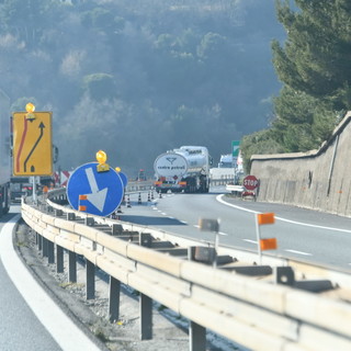 Nessuna chiusura nei prossimi giorni sulla A10, la previsione delle code nel weekend