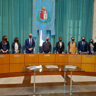 Imperia, l'amministrazione è a metà mandato, Scajola: "Porto turistico potrà essere il nostro casinò, sul turismo obiettivo 500 mila presenze" (video) Imperia, l'amministrazione è a metà mandato, Scajola: "Porto turistico potrà essere il nostro casinò, sul turismo obiettivo 500 mila presenze" (video)