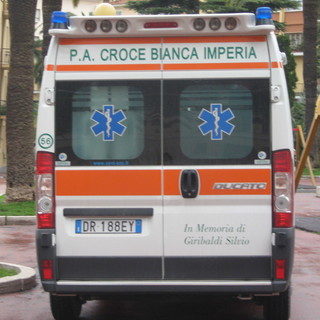 Doppio intervento della Croce Bianca nel primo pomeriggio sulle spiagge di Imperia e San Lorenzo