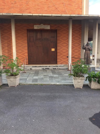 Imperia: debiti e rischio crollo edificio nella chiesa di Santa Maria Maggiore, interviene il Vescovo "Noi attivati appena il parroco ci ha informati" (intervista) Imperia: debiti e rischio crollo edificio nella chiesa di Santa Maria Maggiore, interviene il Vescovo "Noi attivati appena il parroco ci ha informati" (intervista)