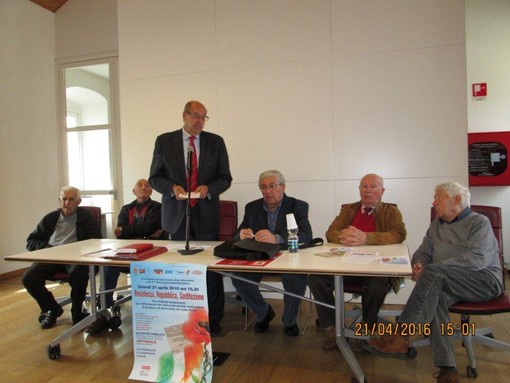 Ventimiglia grande partecipazione all'incontro su "Resistenza, Repubblica, Costituzione" Ventimiglia grande partecipazione all'incontro su "Resistenza, Repubblica, Costituzione"