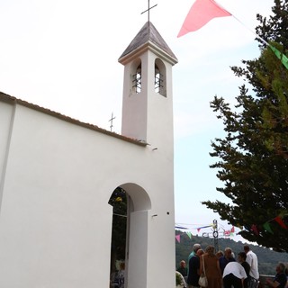 Pontedassio, nuova vita per la chiesetta di San Bernardo: la solidarietà permette il recupero di questo piccolo 'gioiello' della valle Impero (foto)