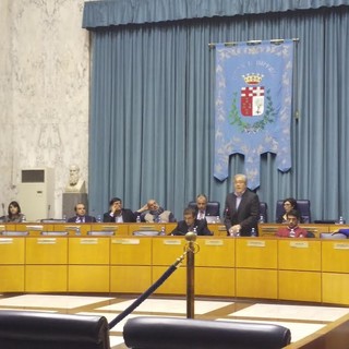 Imperia: stanco del gruppo misto, Antonio Russo medita il ritorno nel M5S. "Nessuno mi ha tolto l'utilizzo del logo". Sui migranti: "Imperia non è xenofoba e razzista"