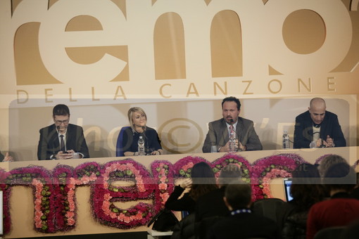 Festival 2013: confermata la presenza di una coppia omosessuale sul palco dell’Ariston