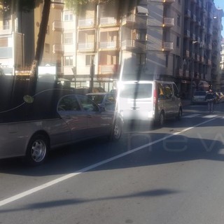 Ventimiglia: chiesa di San Nicola, il consigliere Nazzari critica l’Amministrazione “Ad ogni funerale si devono impegnare due vigili, possibile che non si si riesca a riservare due posti per il carro funebre” Ventimiglia: chiesa di San Nicola, il consigliere Nazzari critica l’Amministrazione “Ad ogni funerale si devono impegnare due vigili, possibile che non si si riesca a riservare due posti per il carro funebre”