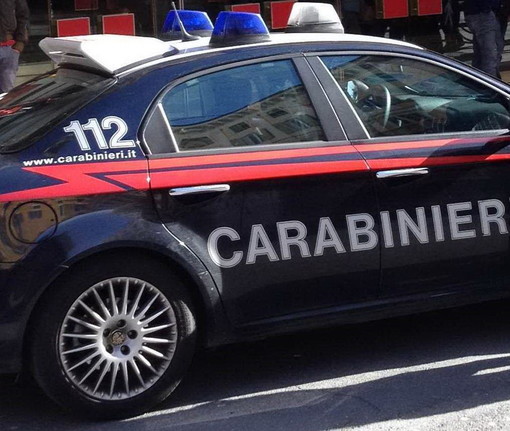 Diano Marina: Carabinieri arrestano donna per furto, presa di mira la profumeria Beauty Star di Corso Genova