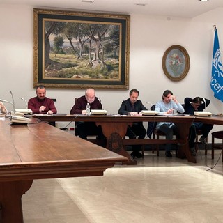 Ospedaletti e Vallebona insieme per l’energia pulita: approvata la bozza di statuto per la nuova Comunità Energetica Rinnovabile