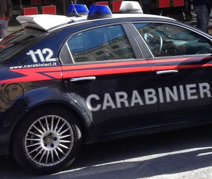 Diano Marina: Carabinieri arrestano donna per furto, presa di mira la profumeria Beauty Star di Corso Genova