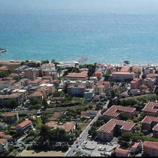 Diano Marina: controlli sui cantieri edili della Municipale, alcune le irregolarità accertate anche con l'ausilio del drone