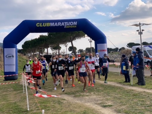 Imperia, successo al parco urbano per il campionato regionale Master di cross (foto)