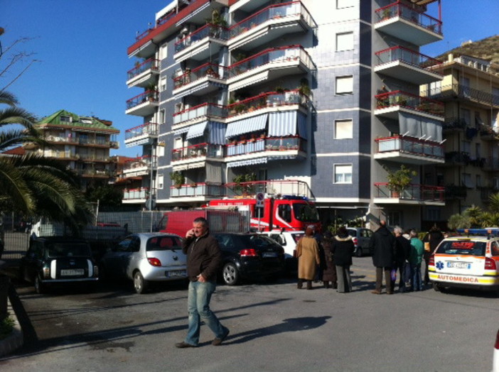 Ventimiglia: paura in via Cabagni Baccini, esplode una caldaia in un condominio