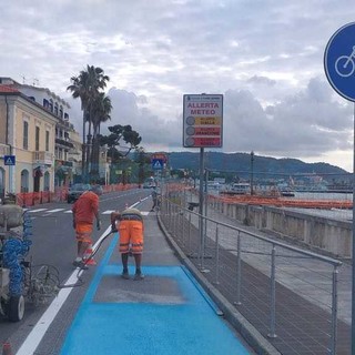 Diano Marina, al via i lavori per la corsia ciclabile. Za Garibaldi: "Continuiamo con gli interventi per la mobilità sostenibile" (foto e video)