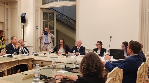 Provincia di Imperia, via libera al DUP 2027-2029: oltre 14,6 milioni per le strade, 9 milioni per le scuole. Nuova struttura per il servizio idrico Provincia di Imperia, via libera al DUP 2027-2029: oltre 14,6 milioni per le strade, 9 milioni per le scuole. Nuova struttura per il servizio idrico