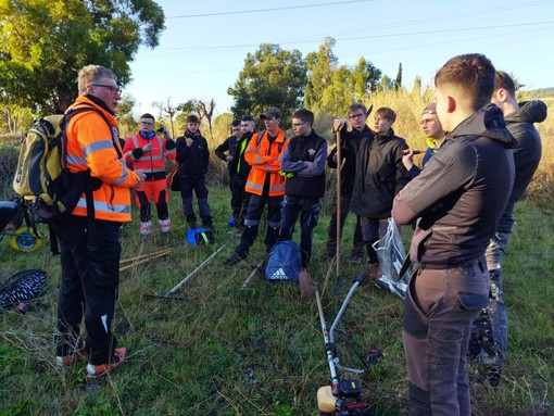 Cervo diventa più green grazie agli studenti Erasmus: al via la riqualificazione del verde pubblico (foto) Cervo diventa più green grazie agli studenti Erasmus: al via la riqualificazione del verde pubblico (foto)