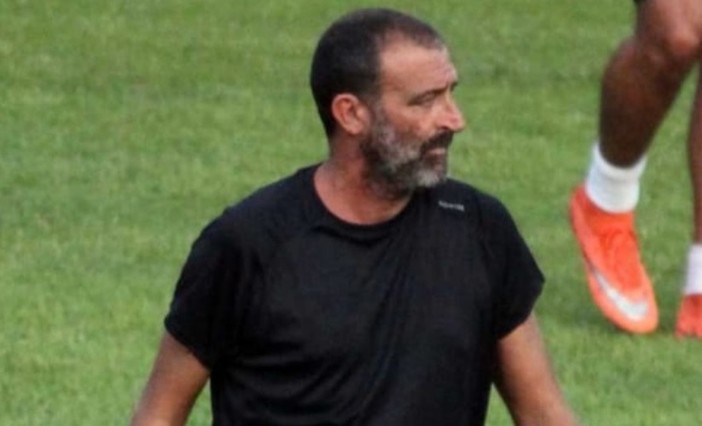 Alessandro Lupo, allenatore dell'Imperia: sulla panchina dei neroazzurri in campionato ha collezionato in 3 partite, 2 vittorie e 1 sconfitta
