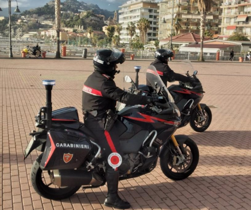 Ventimiglia: tentato furto in un'abitazione in via Papa Giovanni XXIII, arrestato giovane straniero Ventimiglia: tentato furto in un'abitazione in via Papa Giovanni XXIII, arrestato giovane straniero