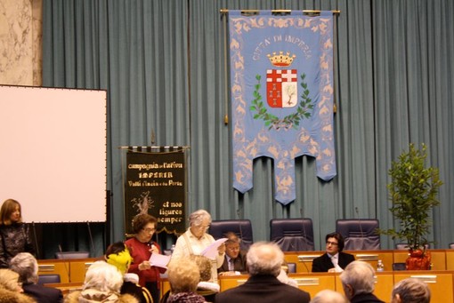 Imperia: sabato 17 in Comune, la Cerimonia del Confuoco della Cumpagnia dell'Ulivo Imperia: sabato 17 in Comune, la Cerimonia del Confuoco della Cumpagnia dell'Ulivo