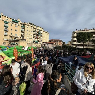 Attività ludiche, animazione e musica: in tanti alla festa di Carnevale a Vallecrosia (Foto)