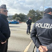 Ventimiglia, stretta sulla contraffazione. Confesercenti: "Non è folklore, dietro i venditori c’è un sistema criminale"